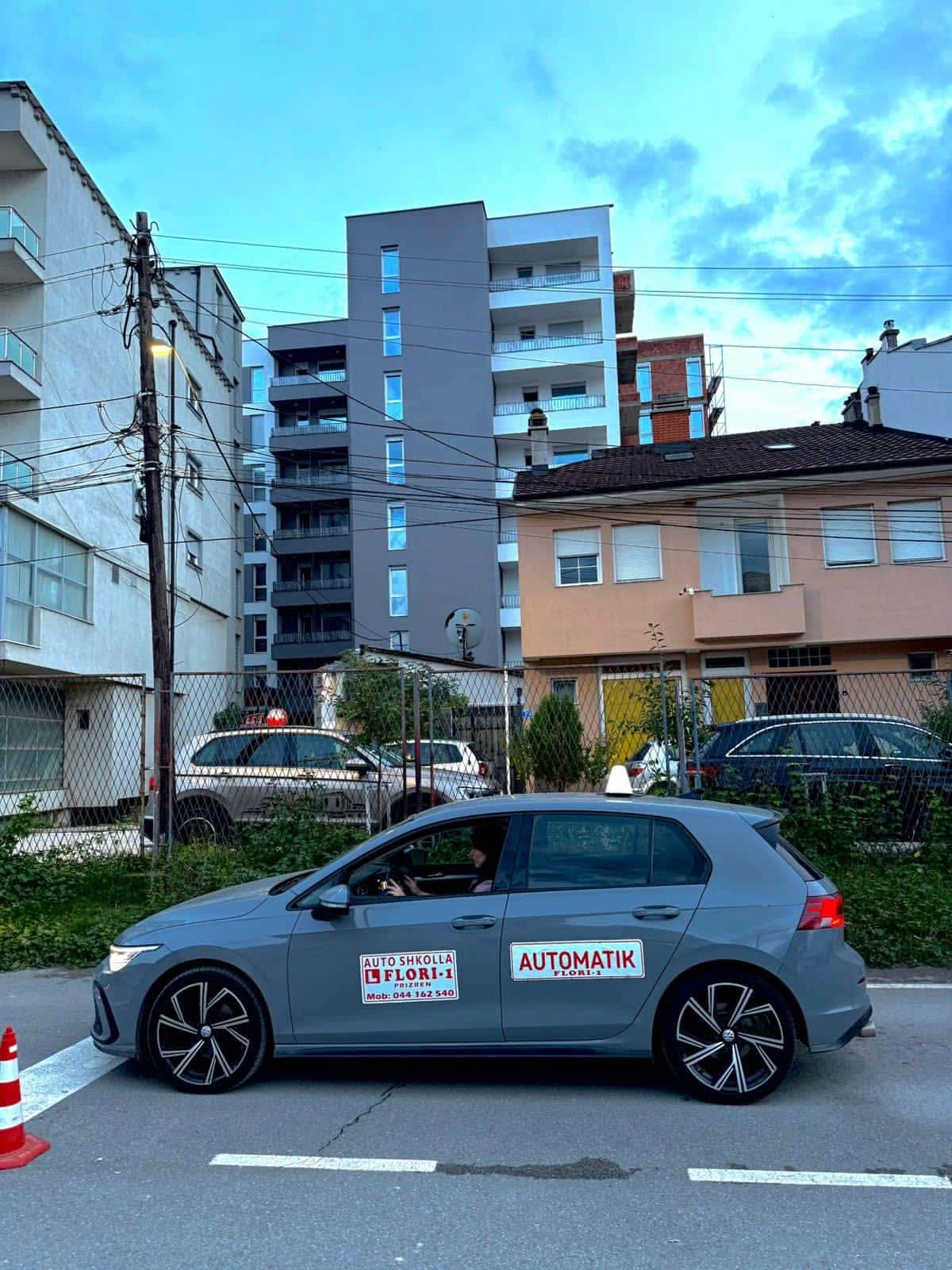 Automjet mësimor i Autoshkolla Flori-1